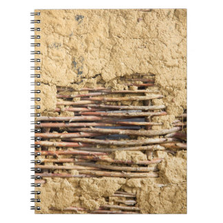 Caderno Espiral Lama e parede de água