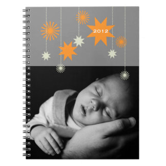 Caderno Espiral Laranja cinza moderno estrela brilho ano novo pess