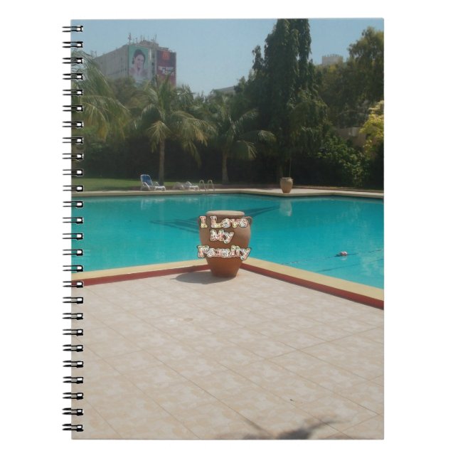 Caderno Espiral Legal Hakuna Matata Piscina Lado Eu amo Minha Famí (Frente)
