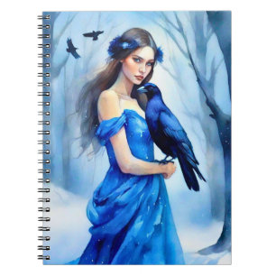 Caderno Espiral Linda mulher com um Raven, em uma Floresta Neve