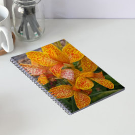 Caderno Espiral Lírio de Cana Amarela com Flores Vermelhas Pontilh