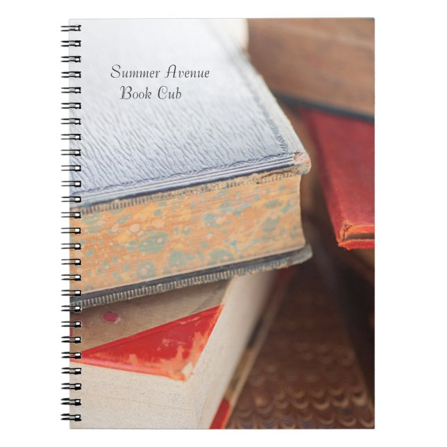 Caderno Espiral Livros antigos empilhados (Frente)