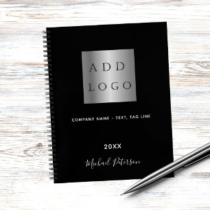 Caderno Espiral Logotipo preto e branco script