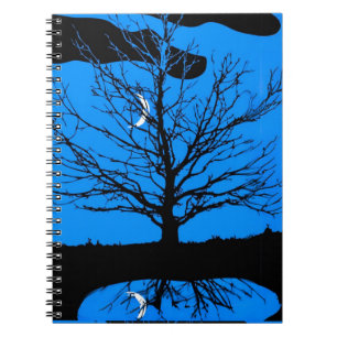 Caderno Espiral Lua com árvore, azul cobalto, preto e branco
