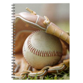 Caderno Espiral Luva e bola de basebol
