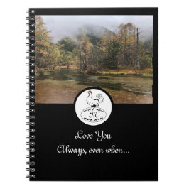 Caderno Espiral Madre Hen Nest em uma foto de ovo monograma