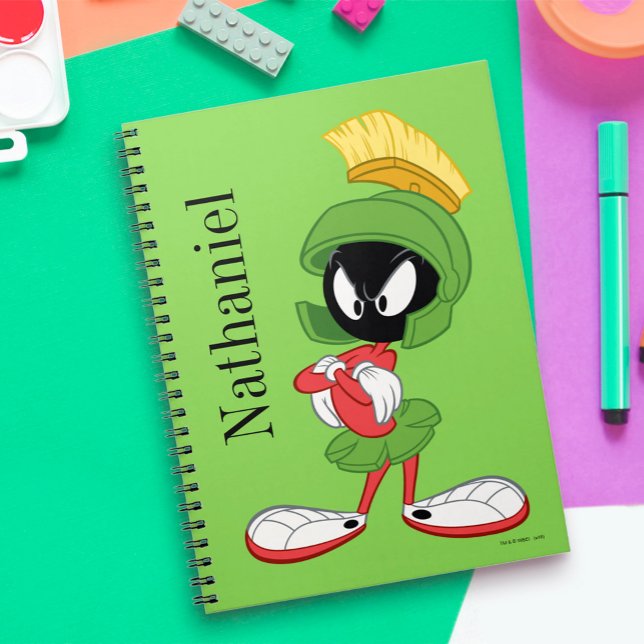 Caderno Espiral MARVIN THE MARTIAN™ | Armas cruzadas (Criador carregado)