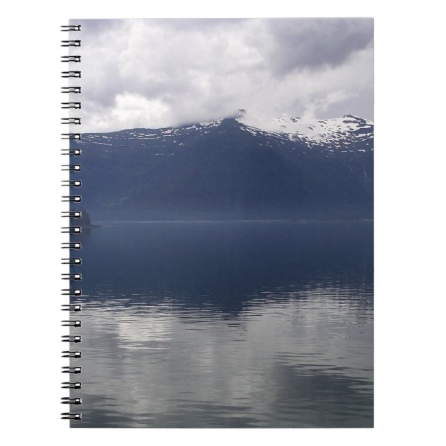 Caderno Espiral Misty Alaskan Sea in Shades of Blue (Frente)