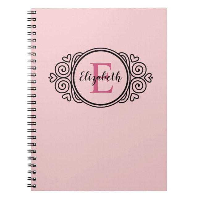 Caderno Espiral Monograma Cinza Rosa Blush (Frente)