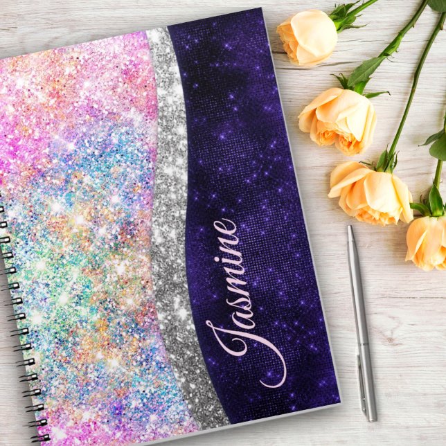 Caderno Espiral monograma com brilho prateado roxo iridescente fal (Criador carregado)