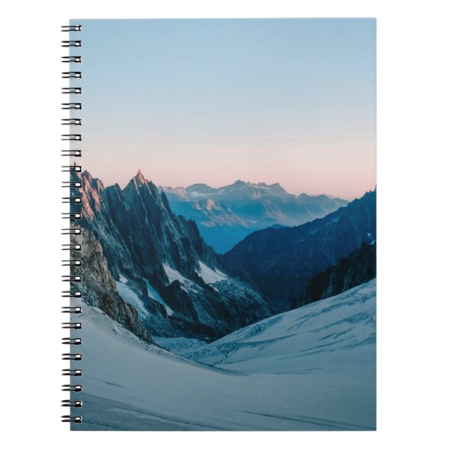 CADERNO ESPIRAL MONTANHA COBERTA NA NEVE (Frente)