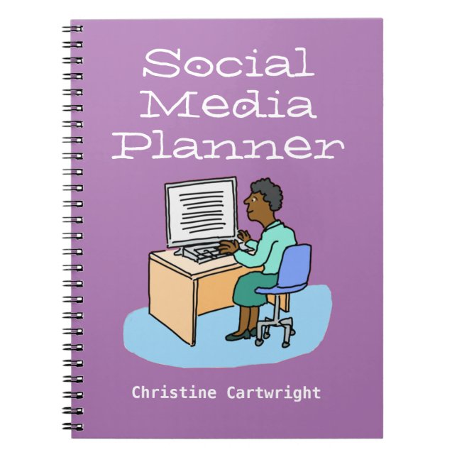 Caderno Espiral Mulher trabalhando em Mídia Social em um computado (Frente)