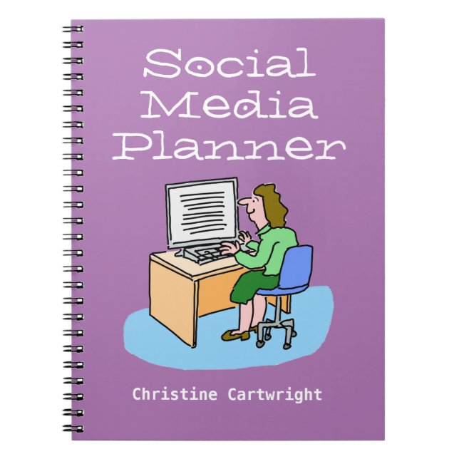 Caderno Espiral Mulher trabalhando nas mídias sociais em um comput (Frente)