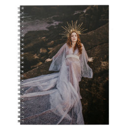 Caderno Espiral mulheres deslumbrantes deitadas em rochas livro es