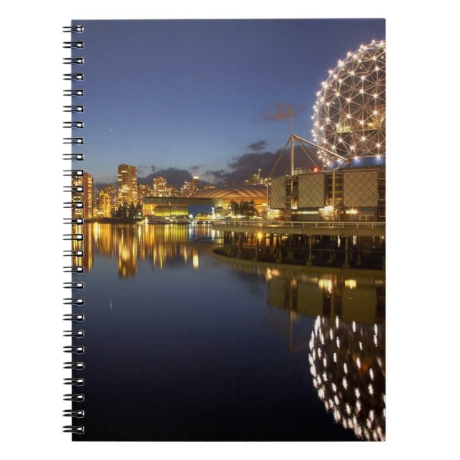 Caderno Espiral Mundo da Ciência e CBD refletidos em False Creek, (Frente)