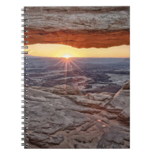 Caderno Espiral Nascer do sol no arco do Mesa, parque nacional de