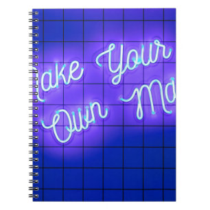 Caderno Espiral Néon manuscrito brilhando texto torna sua própri