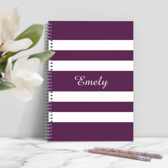 Caderno Espiral Nome do Padrão de Stripes Roxo Moderno (Modern Purple Stripes Pattern Name Notebook)