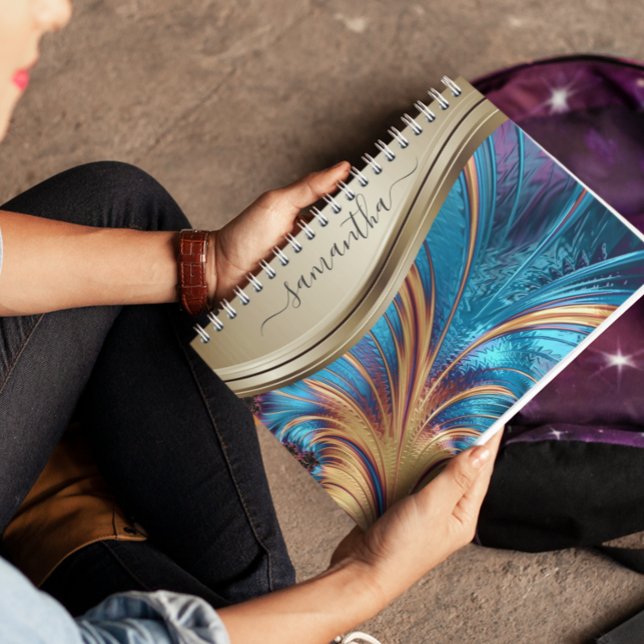 Caderno Espiral Nome Dourado e Fractal Moderno (Criador carregado)