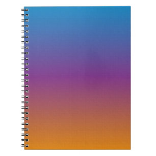 Caderno Espiral Notebook com gradiente azul, roxo e laranja