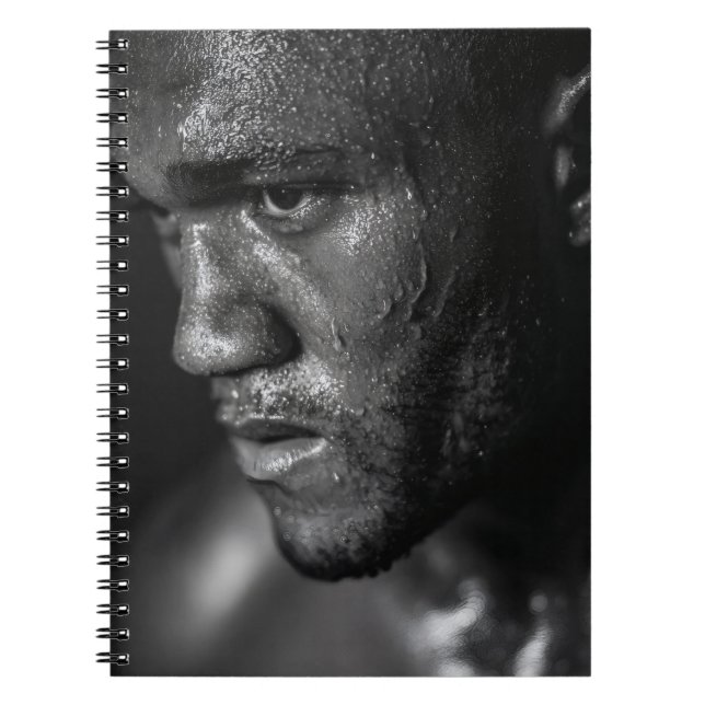 Caderno Espiral Notebook com sudorese e face determinada (Frente)