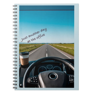 Caderno Espiral Notebook de caminhoneiros - Apenas mais um dia no
