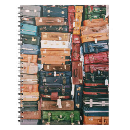 Caderno Espiral Notebook de Suitcases Empilhados