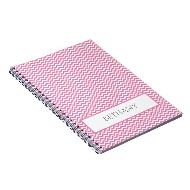 Caderno Espiral Notebook Personalizado Chevron Simples Rosa (Lado Direito)