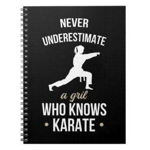Caderno Espiral Nunca Subestime Uma Garota Que Conhece Karate Mart
