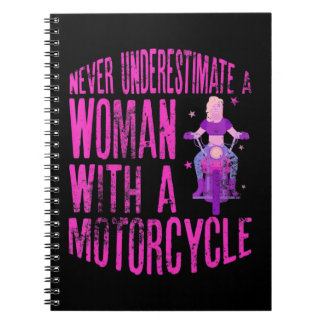 Caderno Espiral Nunca Subestime Uma Mulher Com Um Motociclo A Fu