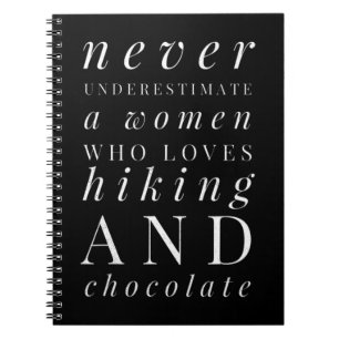 Caderno Espiral Nunca subestime uma mulher que ama caminhar e faze