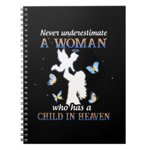 Caderno Espiral Nunca subestime uma mulher que tem um filho na cab