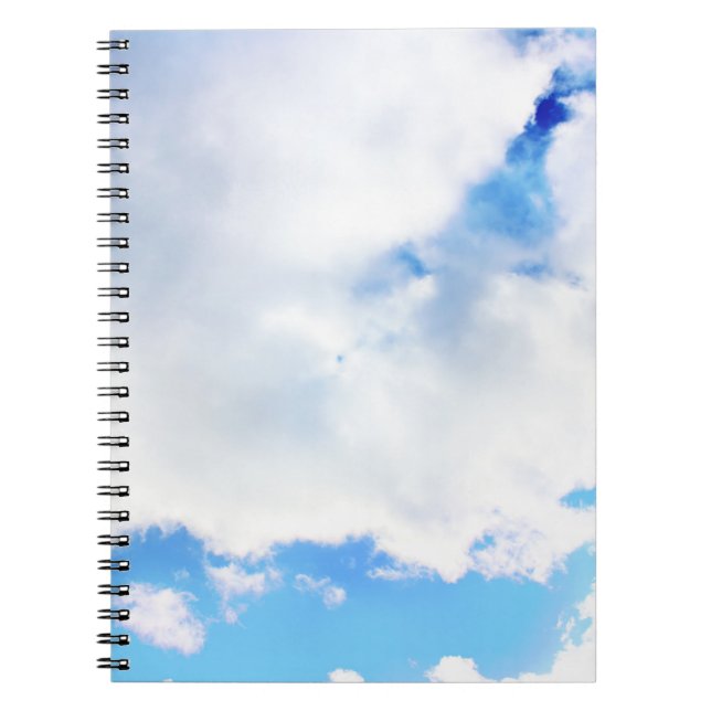 Caderno Espiral Nuvens Brancas Puffy e Céu Azul (Frente)