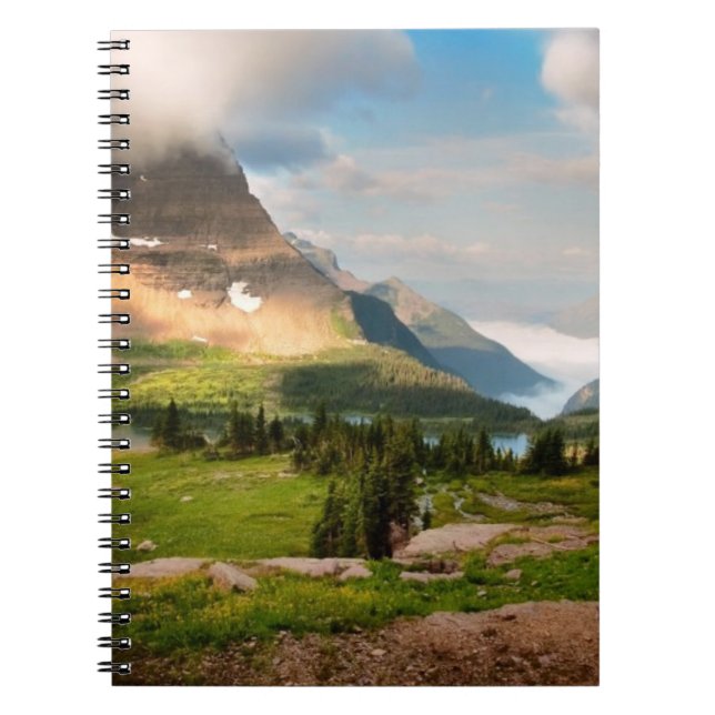 Caderno Espiral Nuvens que varrem através das montanhas (Frente)