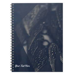 Caderno Espiral O anjo escuro voa o encanto gótico personalizado