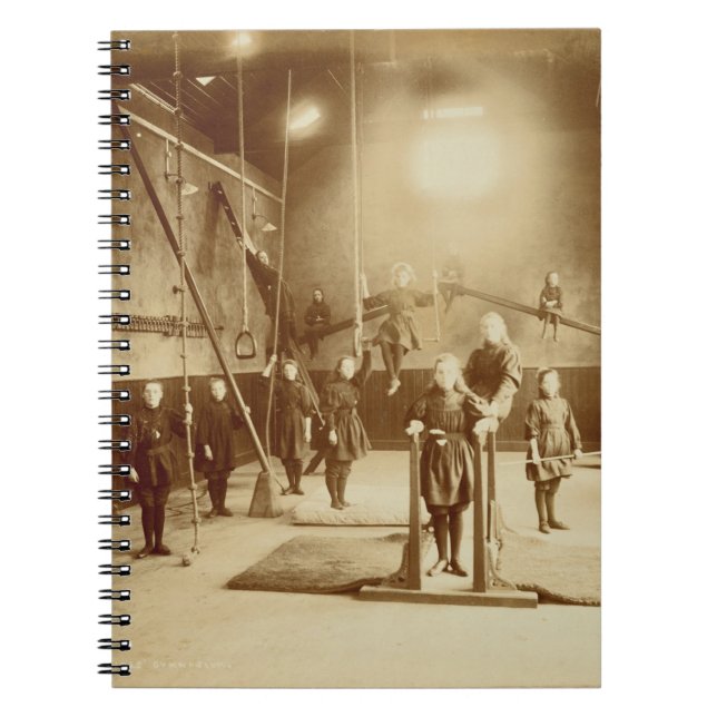 Caderno Espiral O ginásio da menina na instituição surda e muda, (Frente)