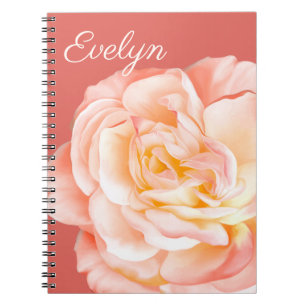 Caderno Espiral O nome personalizado com um bonito aumentou