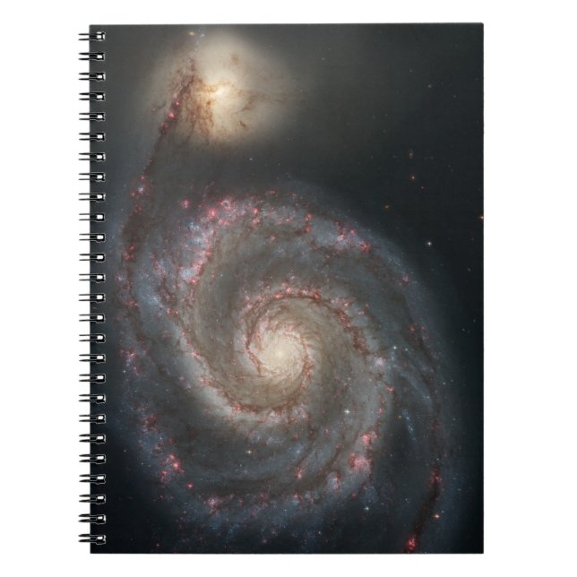 Caderno Espiral O Whirlpool Galaxy M51 e Companion no espaço (Frente)