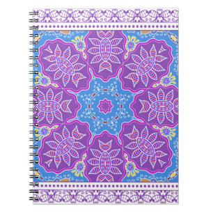 Caderno Espiral Ornamento colorido decorativo sobre fundo branco,