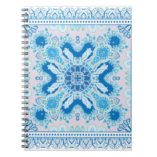 Caderno Espiral Ornamento colorido decorativo sobre fundo branco, 