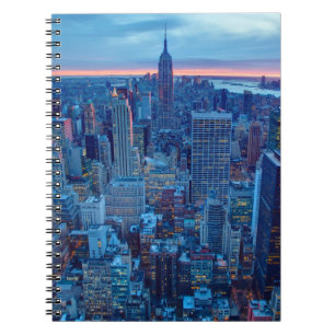 Caderno Espiral Os arranha-céus de Manhattan são iluminados