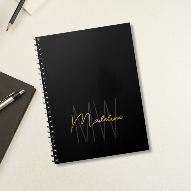 Caderno Espiral Ouro Preto Monograma Moderno Chique (Black and Gold Monogram Elegant Notebook by MINTIC DESIGN STUDIO)