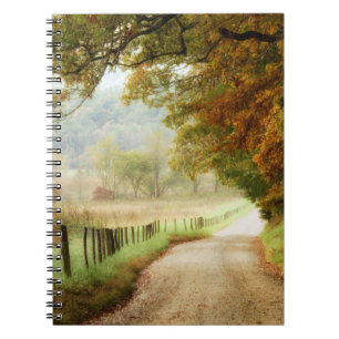 Caderno Espiral Outono em uma Estrada do País