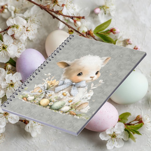 Caderno Espiral ovelha fofa em um prado com flores e ovo de Páscoa (Criador carregado)
