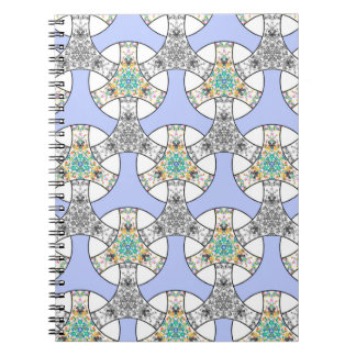 Caderno Espiral Padrão colorido de faixas entrelaçadas de mosaico 