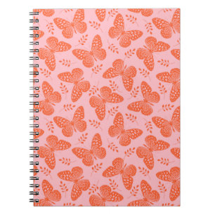 Caderno Espiral Padrão da borboleta laranja sobre fundo rosa