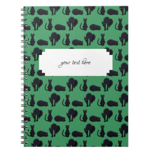 Caderno Espiral Padrão de Arte de Pixel de Halloween em Gatos Pret