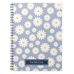 Caderno Espiral Padrão de Flor Branca Daisy Azul empoeirado Person