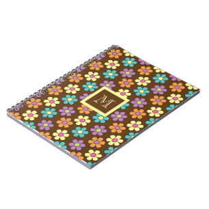 Caderno Espiral Padrão de Margarida Pastel em Marrom com Monograma