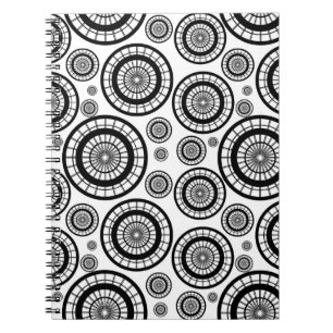 Caderno Espiral Padrão de Roda Repetitivo Preto e Branco